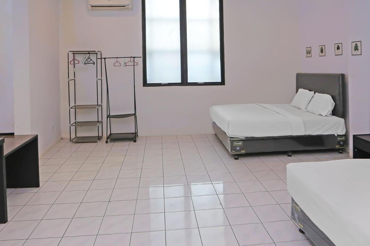 Collection O 92739 Hotel Pintu Besar Jakarta Buitenkant foto