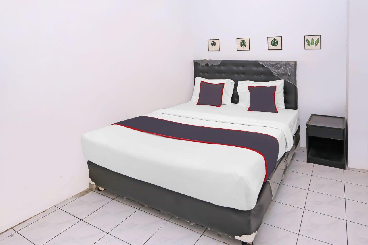 Collection O 92739 Hotel Pintu Besar Jakarta Buitenkant foto