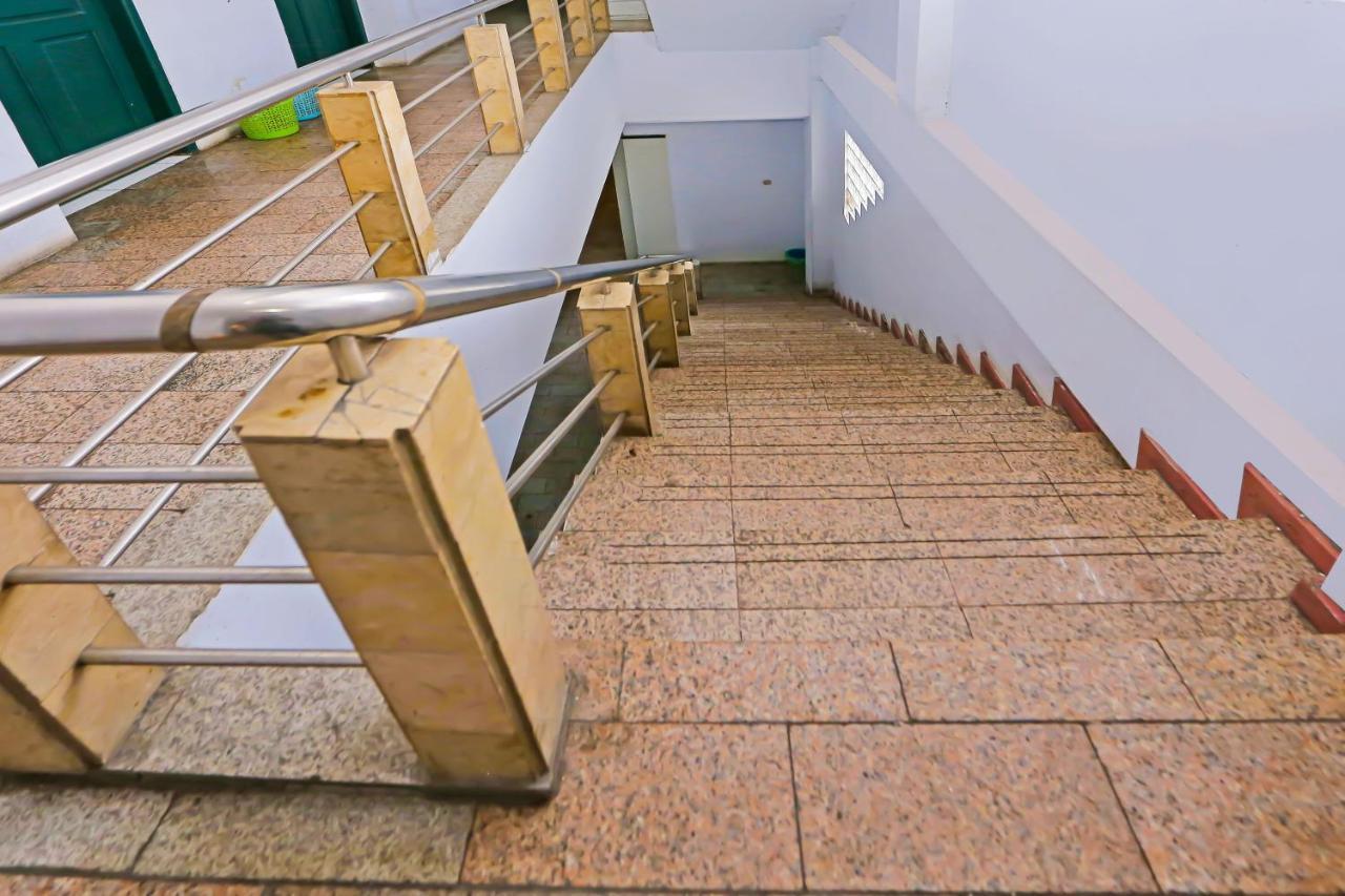 Collection O 92739 Hotel Pintu Besar Jakarta Buitenkant foto