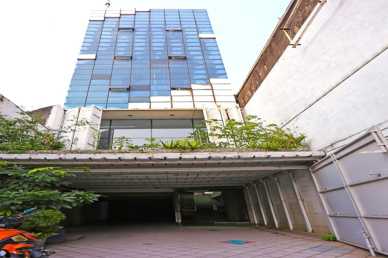 Collection O 92739 Hotel Pintu Besar Jakarta Buitenkant foto